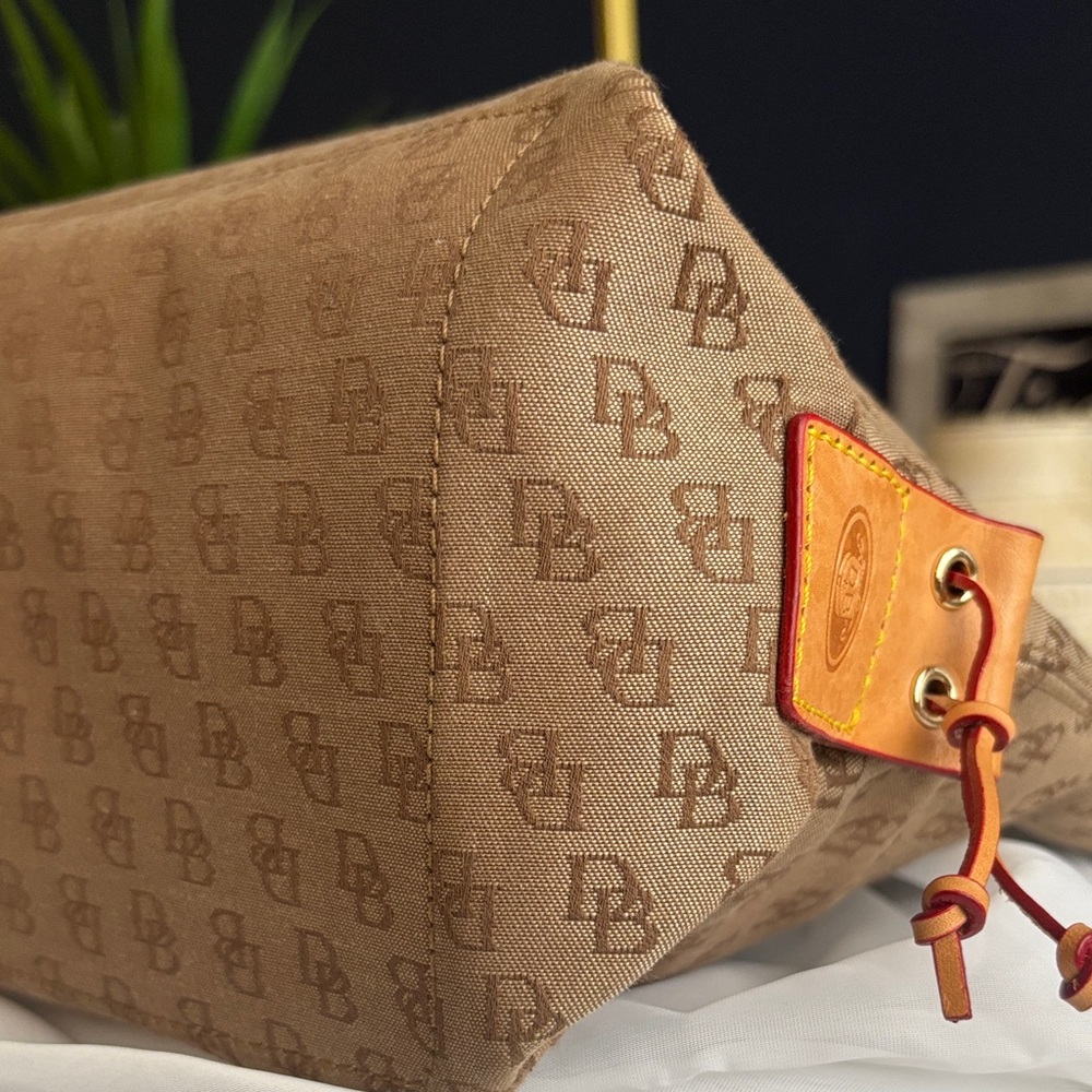 Dooney & Bourke Brown Satchel with Pouch, Key Chain and DustBag - Picture 9 of 16